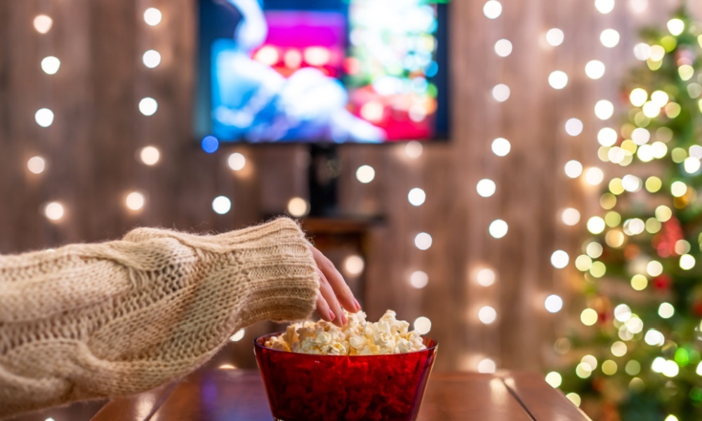 Xmas & Chill: Καινούργιες ταινίες και σειρές του Netflix για να δεις αυτά τα Χριστούγεννα!