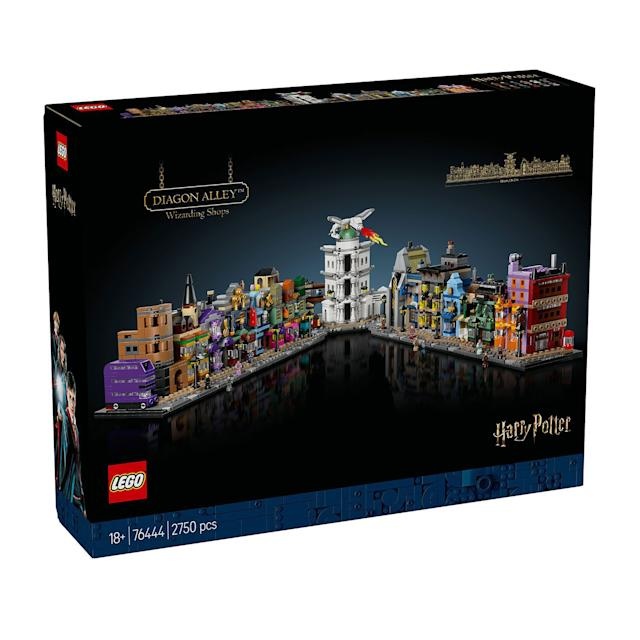 LEGO 76444 Diagon Alley™ Wizarding Shops