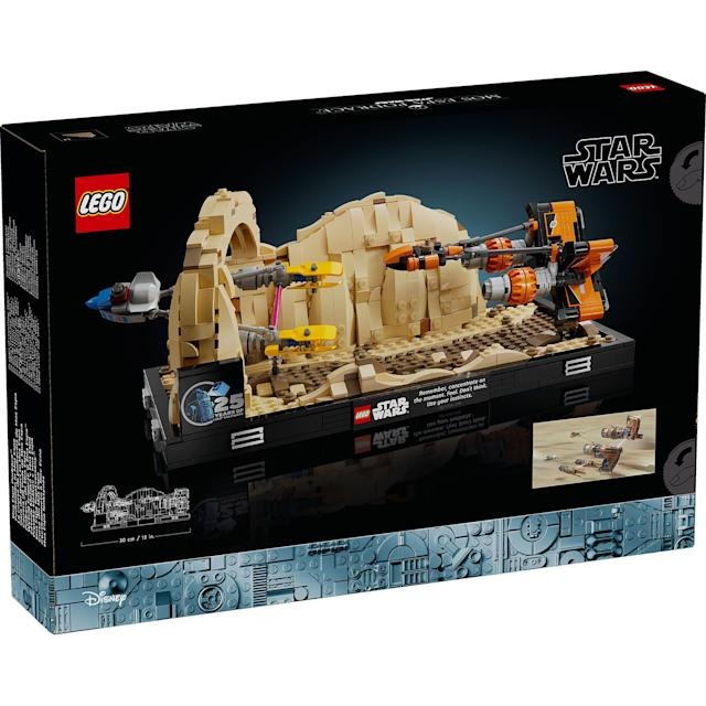 LEGO Star Wars Mos Espa Podrace Diorama 75380