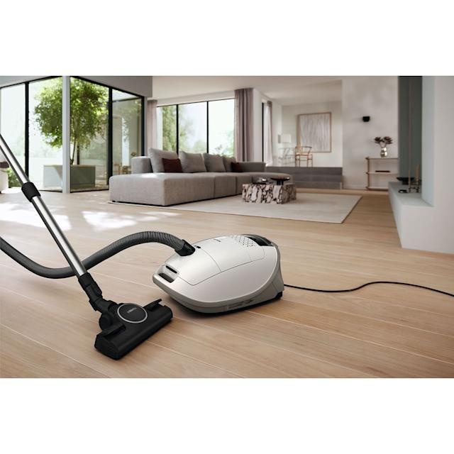 https://www.plaisio.gr/product/mikres-oikiakes-siskeves/kathariotita/ilektrikes-skoupes/miele-skoupa-me-sakoula-guard-m1-performance_4869532