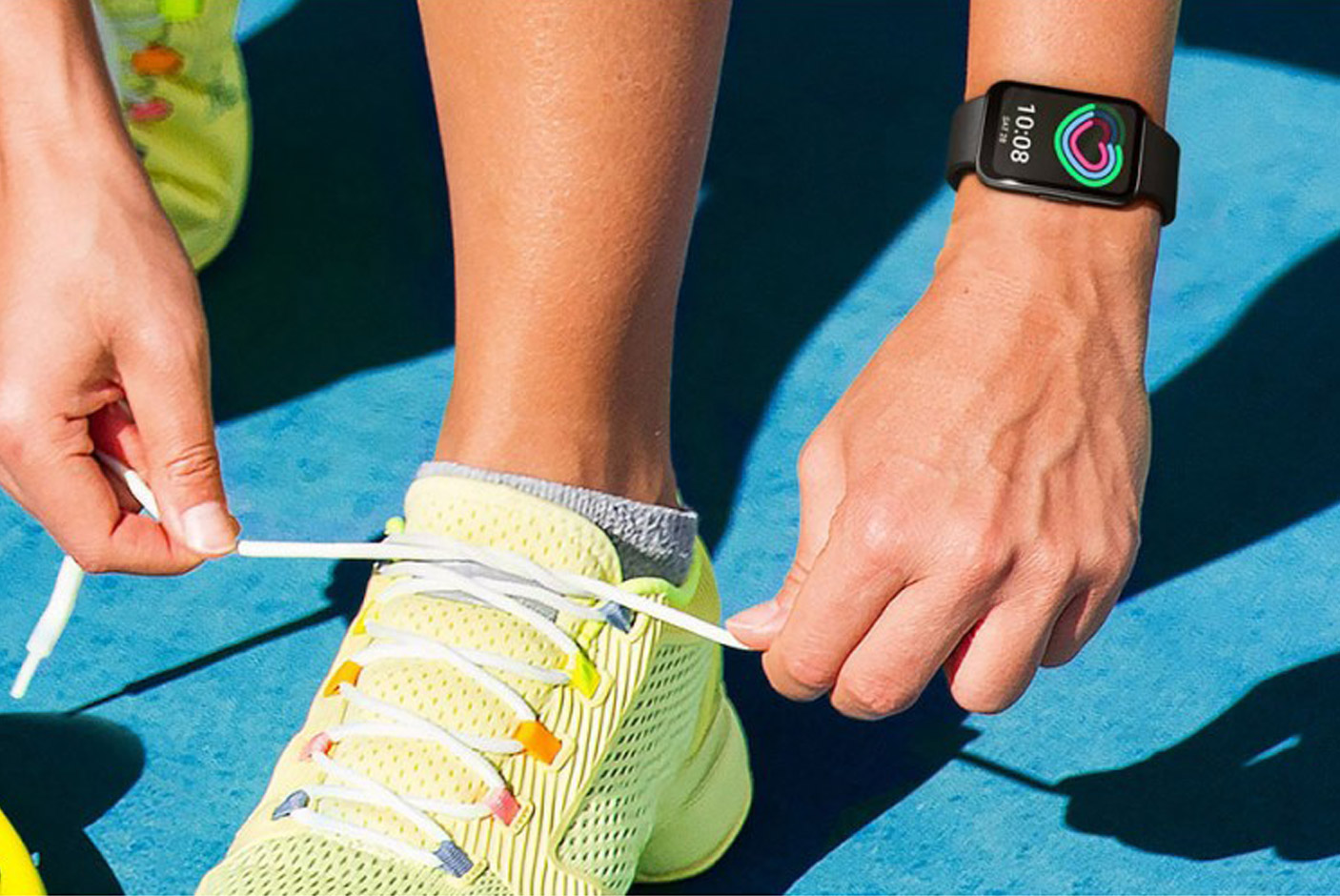 The Galaxy Fit3 is Samsung’s latest wearable device and boasts an aluminum body with a wider display, allowing users to keep track of their health and wellness data — from daily workouts to peaceful sleep — straight from their wrists, around the clock.