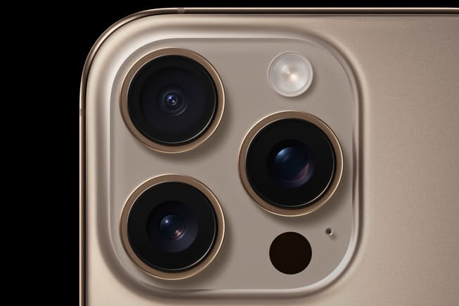 Apple 16 pro cameras 