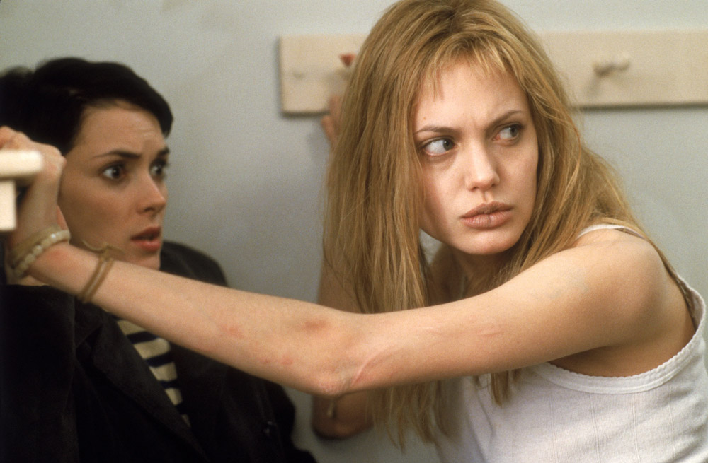 A directionless teenager, Susanna, is rushed to Claymoore, a mental institution, after a supposed suicide attempt. There, she befriends a group of troubled women who deeply influence her life.