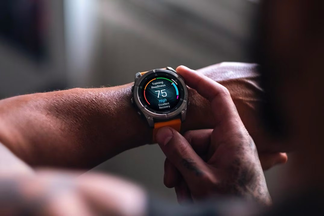 For serious athletes and adventurers who want to push beyond their limits, this premium multisport GPS smartwatch is built to perform — with advanced strength training features, dive capability, an internal speaker and mic for voice features, a built-in LED flashlight and more.
