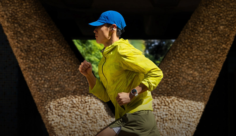 Developed in collaboration with the dsm-firmenich Running Team and calibrated with elite runners' training expertise, the Intelligent Marathon Mode offers precise metrics and expert analysis to help you smash personal records.