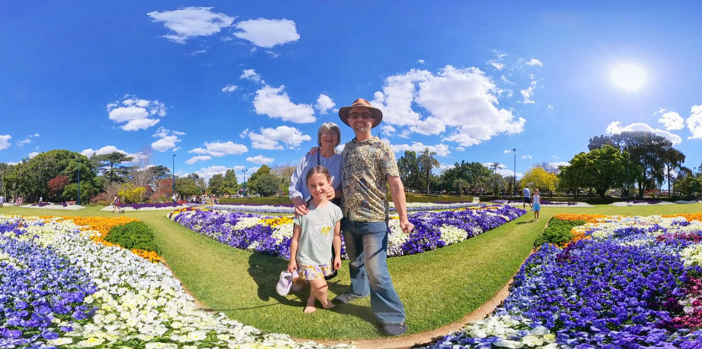 8K30fps 360° video-our highest ever resolution for jaw-dropping shots! Plus sharp 5.7K60fps, cinematic 4K100fps and 72MP PureShot photos.