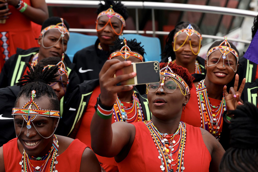 Team Kenya athlete shares a selfie with fans with the new Samsung Galaxy Z Flip6 Olympic Edition. Photo credit: Getty / Samsung