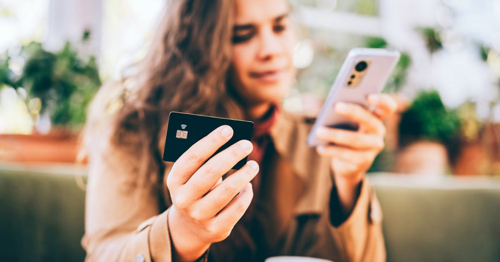 Black Friday Smartphone Buying Guide 2025 | Price Traps