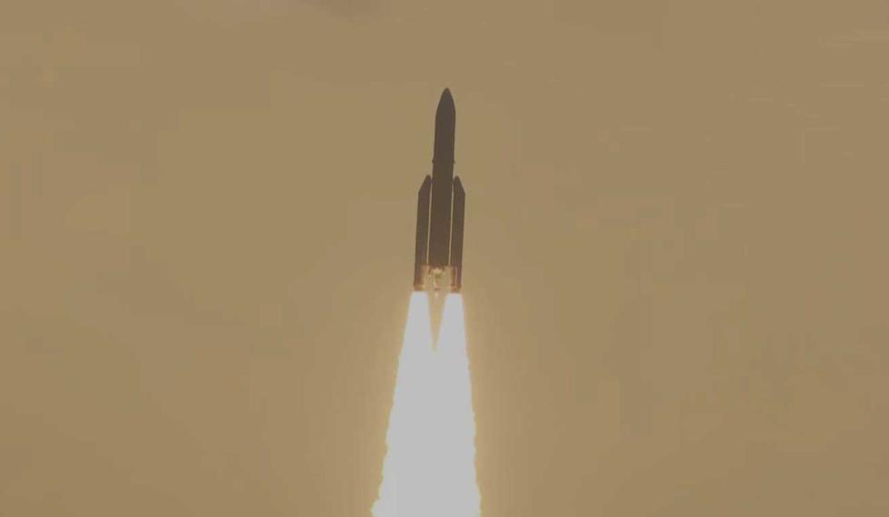 hellas-sat-3-launch-main