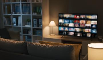 Σου διαλέγουμε series marathons σε Disney+ και Netflix ανάλογα τα vibes σου!