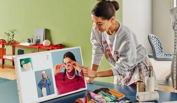 LG 27-Inch StanbyME 2 with Folio Cover, Portable Touch Screen, Dolby Vision, HDR10, Filmmaker Mode, Built-in Battery, Full Swivel Rotation (27LX6TYGA, 2025)