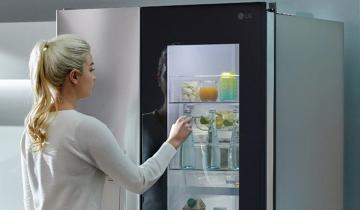 lg-instaview-refrigerator-1