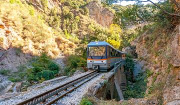 The,Cascade,Rail,Train,From,Kalavrita,To,Diakofto,In,Greece.